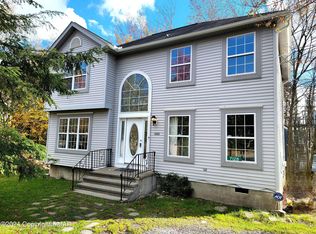 7128 Robinwood Dr, Tobyhanna, PA
