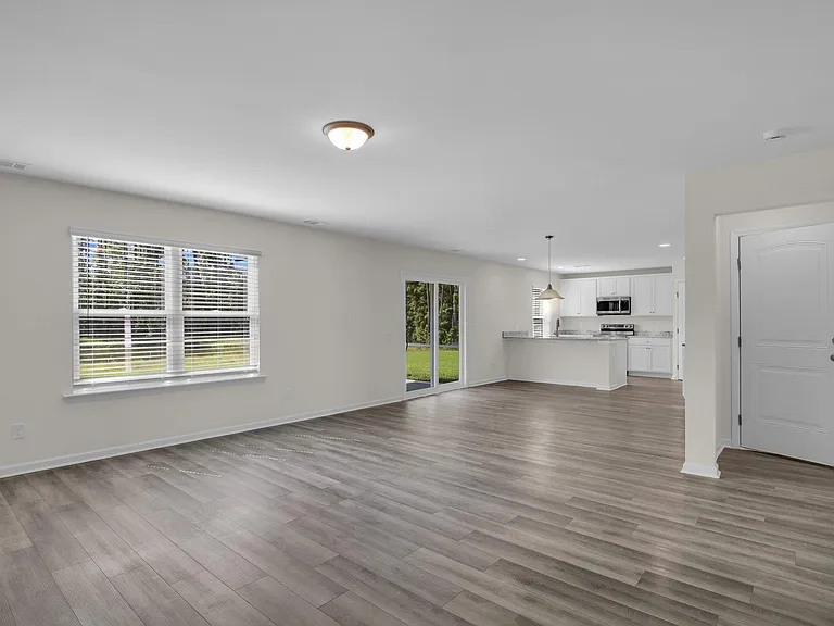 23 Ashington Dr — Photo 5