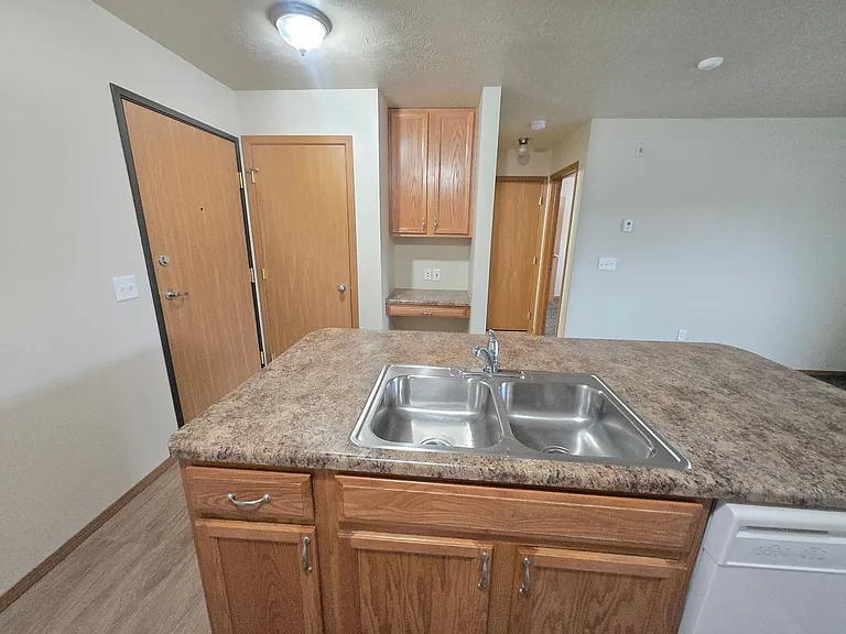 Timberline Apartments — Photo 7