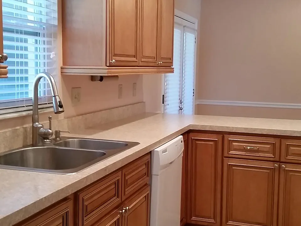 1835 Tulip Dr