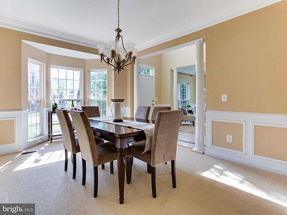 3rd image of 6424 Morven Park Ln