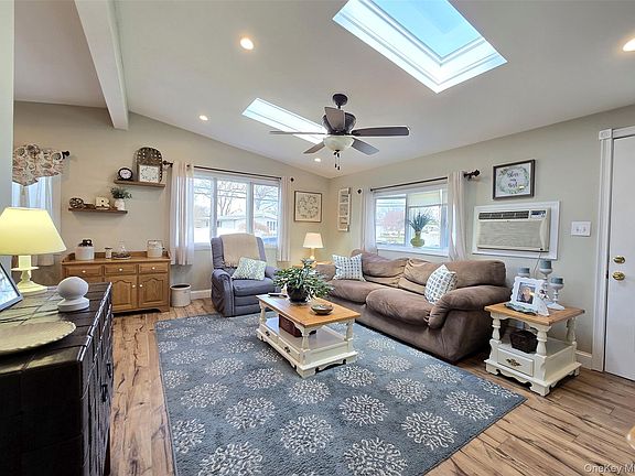 3rd image of 25 Peter Road