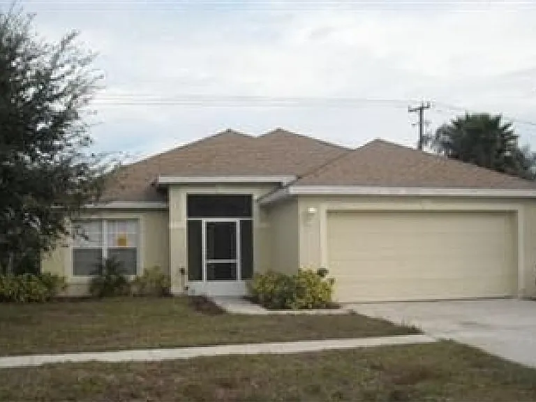 4544 Varsity Cir — Photo 1