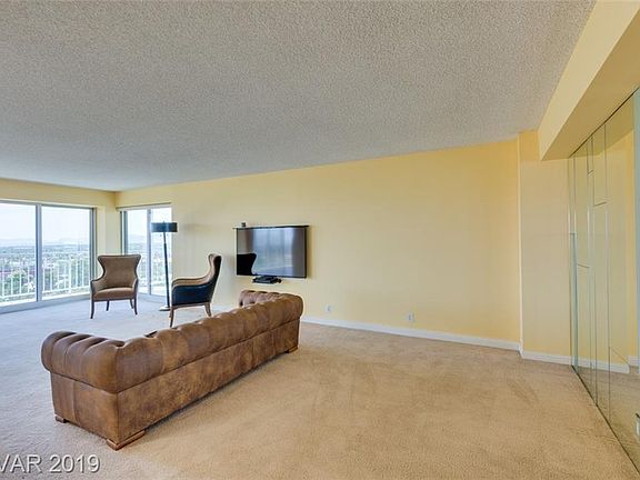 5th image of 3111 Bel Air Dr Unit 11H