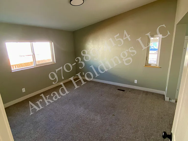 932 Maple Dr — Photo 10
