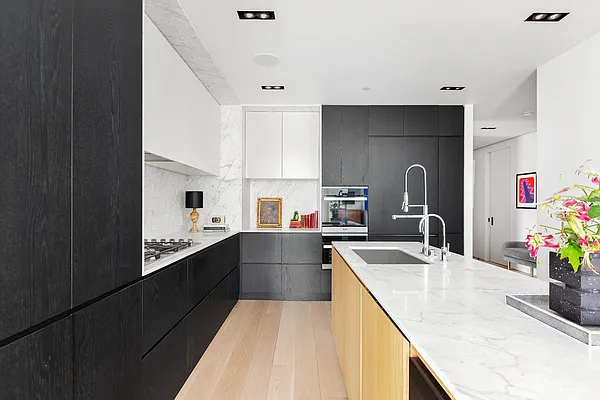 Sold by Compass | media 2