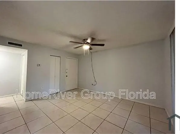 9011 Westchester Cir, Tampa, FL 33604