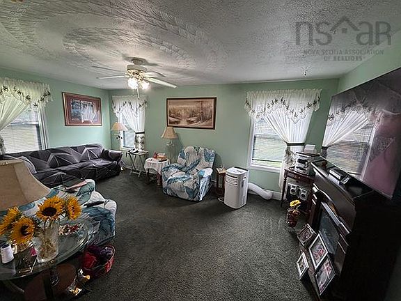 20th image of 66 Richards Pond Rd
