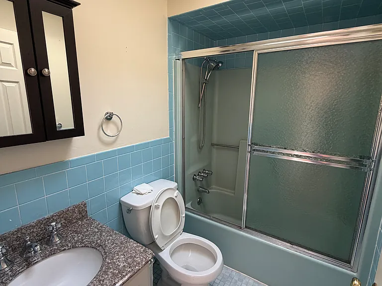375 Bradley Ave #C — Photo 7