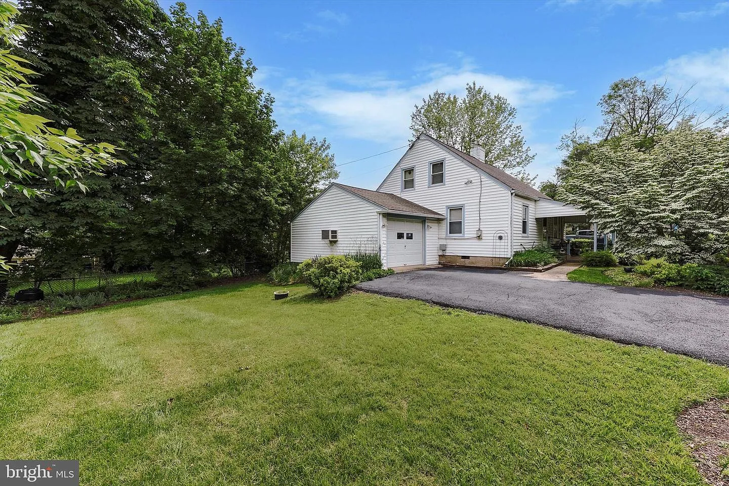 2305 Triebel Rd photo 1
