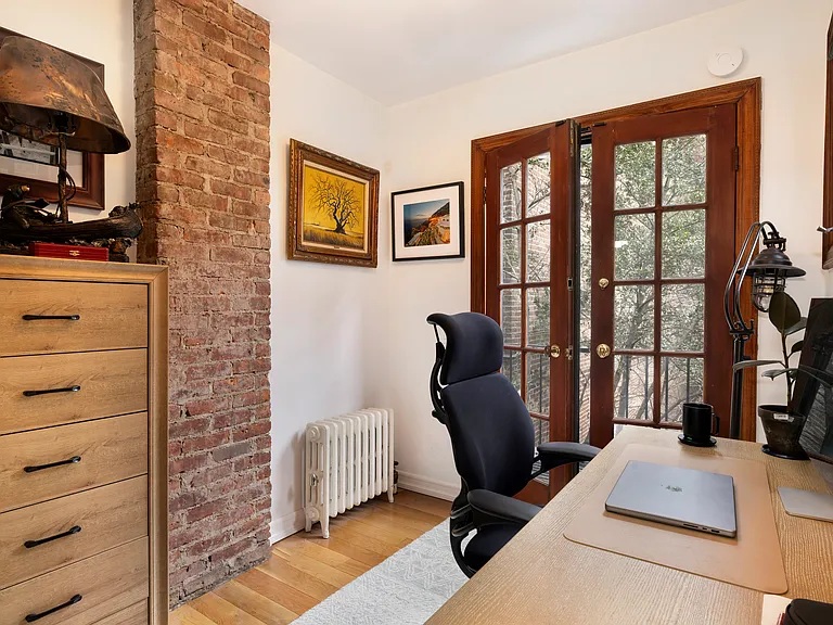 61 Perry St #CARRIAGE — Photo 11