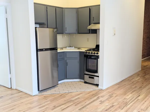 605 West 112th Street 6B image 3 of 12