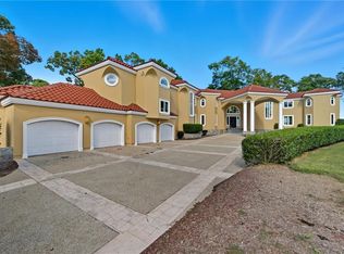 121 Windy Point Dr, Suffolk, VA 23435