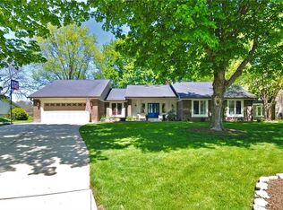206 Ashford Ct, Noblesville, IN 46062