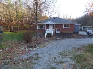 1391 Scrubgrass Rd, Carnegie, PA