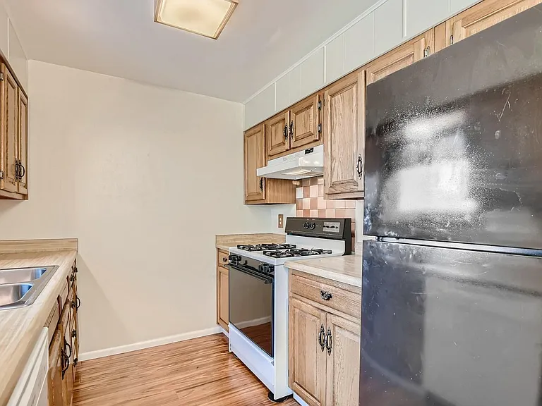 8301 Chase Way — Photo 6