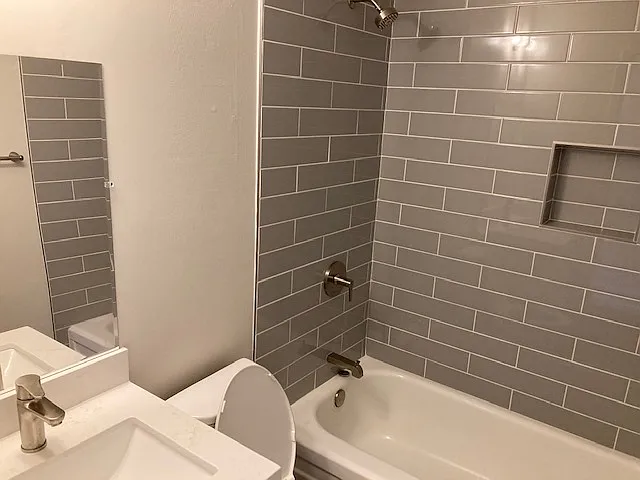 1304-1306 Leafwood Dr #6 — Photo 7