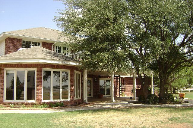 1st image of 8001 Edinburgh Dr