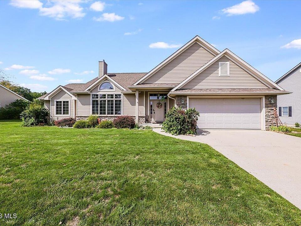 1st image of 709 Parkside Dr