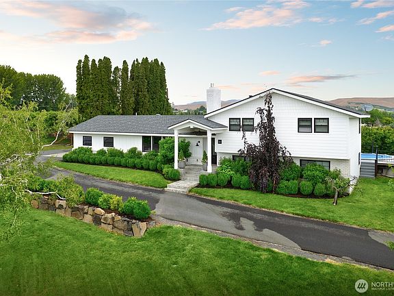 3rd image of 367 Baker Road