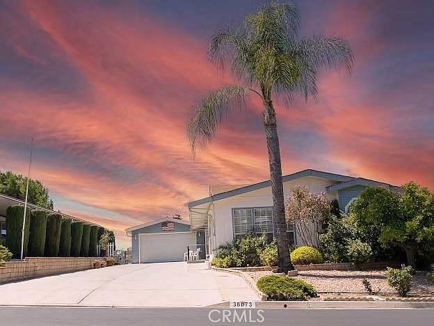 1st image of 38073 Calle Quedo