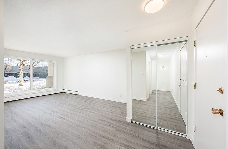 Edmonton Apartment for rent - 2 Bedrooms — photo 10