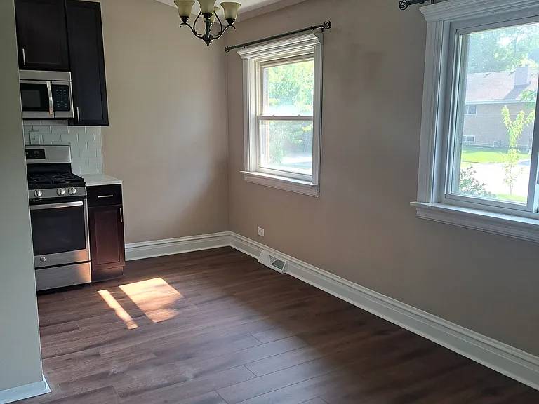 409 N Gerard Ave — Photo 3