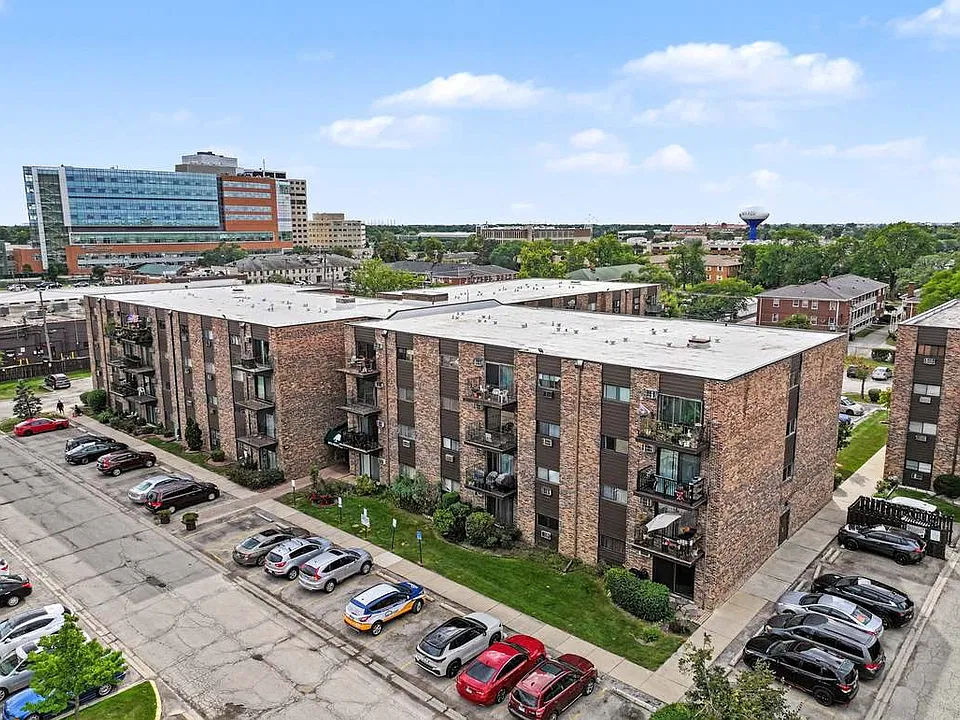 8901 N Western Ave #104