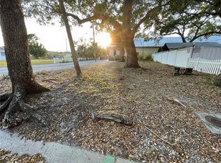 812 6th St W, Bradenton, FL 34205