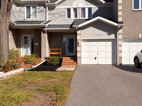 2203 Saturn Cres, Ottawa, ON K4A 3T6