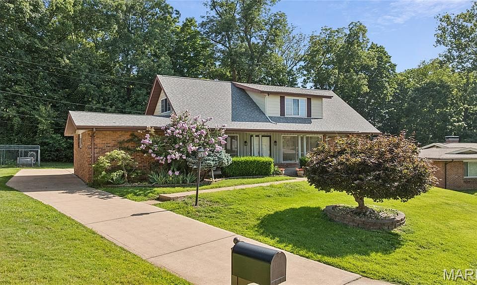 1st image of 44 Forestvale Dr