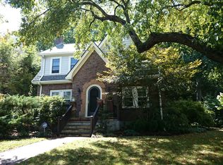 14 Houston St, West Roxbury, MA 02132