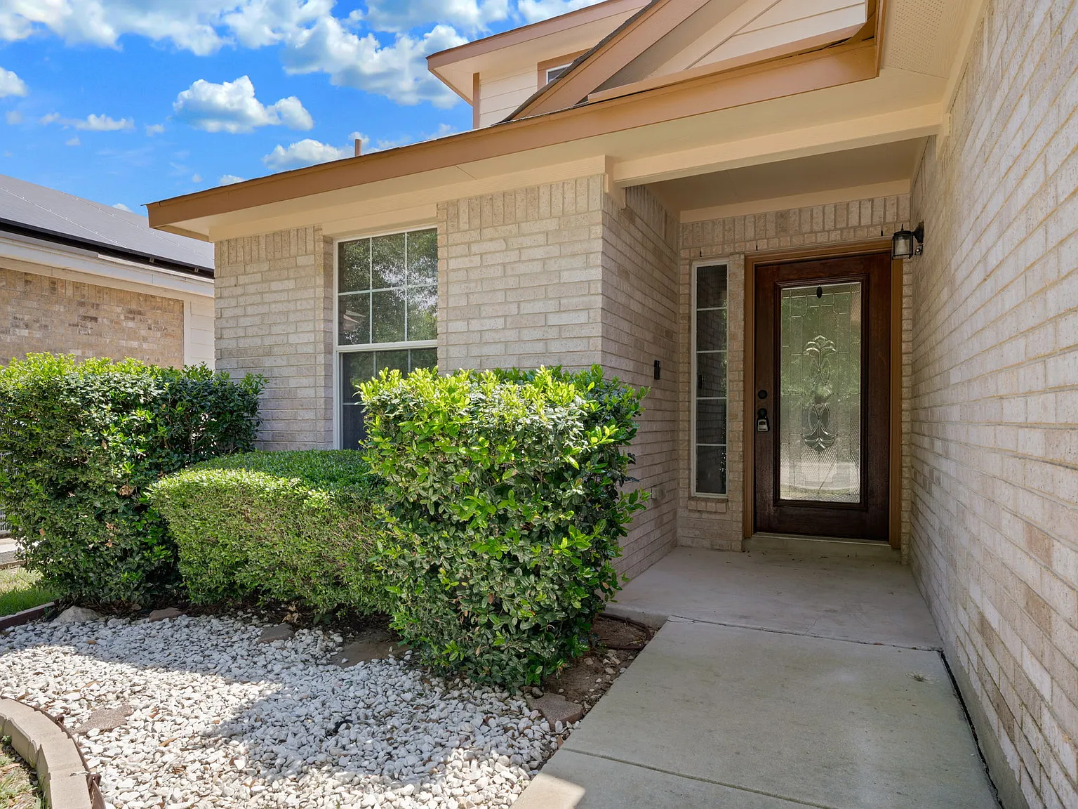 3 bed, 2.5 bath, 1849 sqft, $1,950 — Photo 4