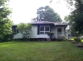 85 River Bluff Rd, Elgin, IL 60120