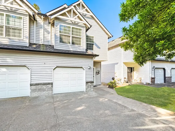7390 NE Shaleen St, Hillsboro, OR 97124