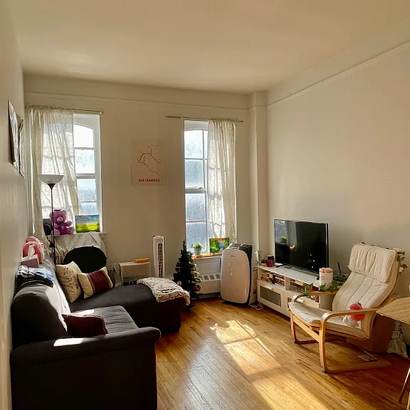 1555 2nd Ave #2F — Photo 1