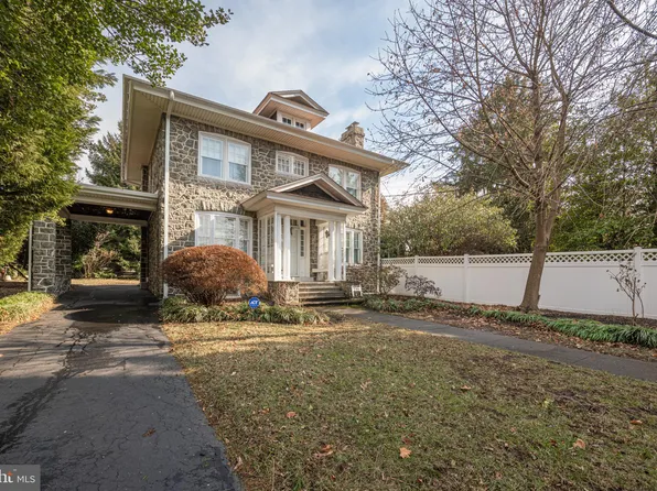 735 Main St, Phoenixville, PA 19460