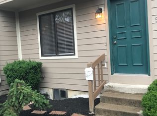 9327 Hunters Creek Dr, Blue Ash, OH 45242