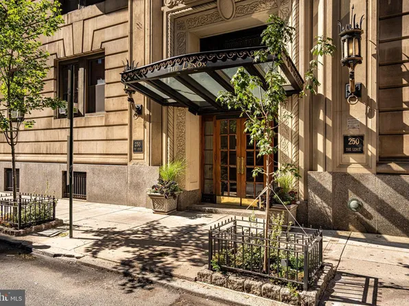 250 S 13th St APT 1F, Philadelphia, PA 19107