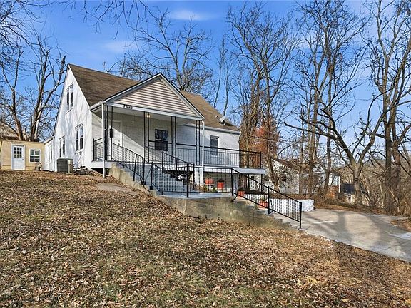 4th image of 7626 Sycamore Ave