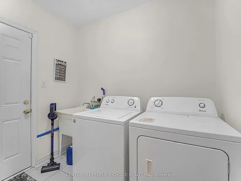 48 Colonel Lyall St — Photo 16