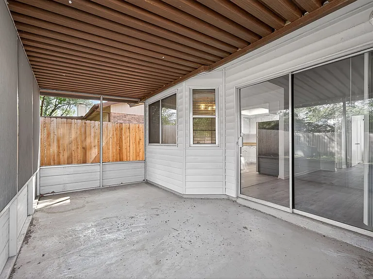 4659 Wetz Dr — Photo 25