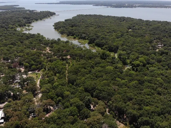 2 Dove Dr, Quinlan, TX 75474
