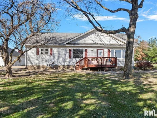 10017 Prairie Creek Rd, New Berlin, IL 62670
