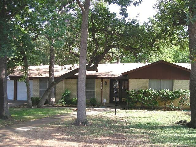 1st image of 3705 Oak Haven Dr