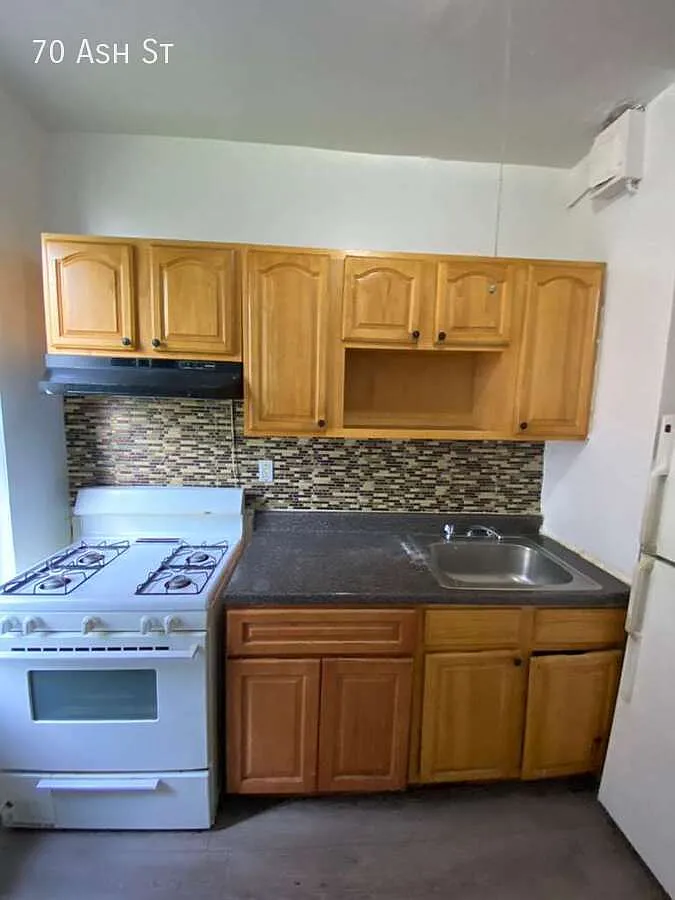 3 bed, $2,500 — Photo 3