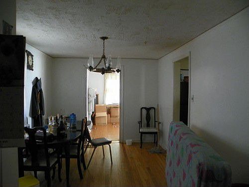 4th image of 3600 S Central Ave