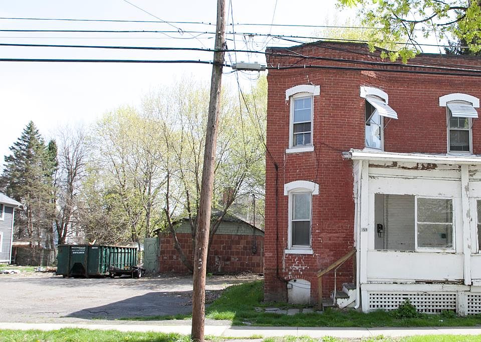 1st image of 359 W 2nd St