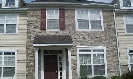 1st image of 303 Old Squaw Ct