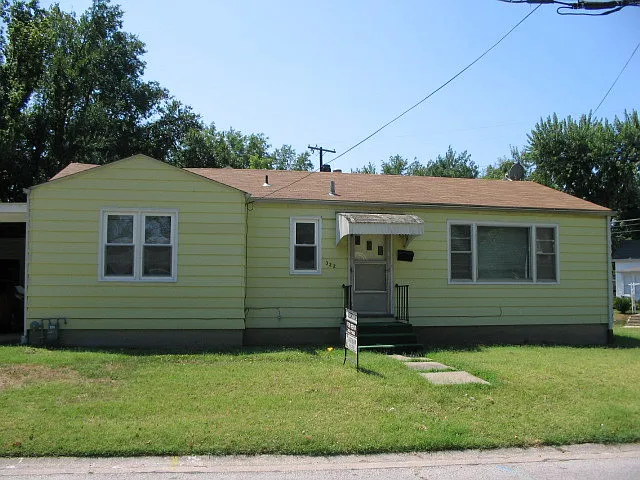 322 E Park Ave photo 1